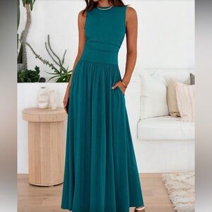 Elegant Blue Sleeveless Maxi Dress